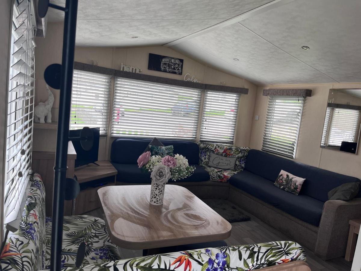 Take Me To The Beach At J&S Caravan Holidays Newquay Bay Resort Saint Columb Minor Екстер'єр фото